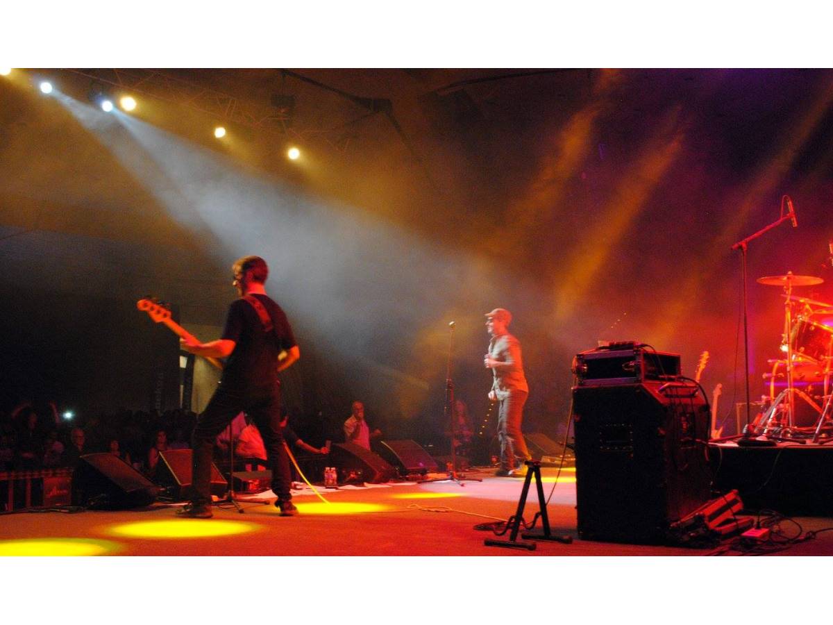 TRIBUTOFEST: U2, George Michael & Bruce Springsteen 04.11.2017 - Magma, Las Americas
