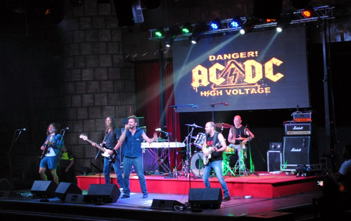 TRIBUTOFEST: Guns N Roses & AC/DC 27.07.2018 - Castillo San Miguel